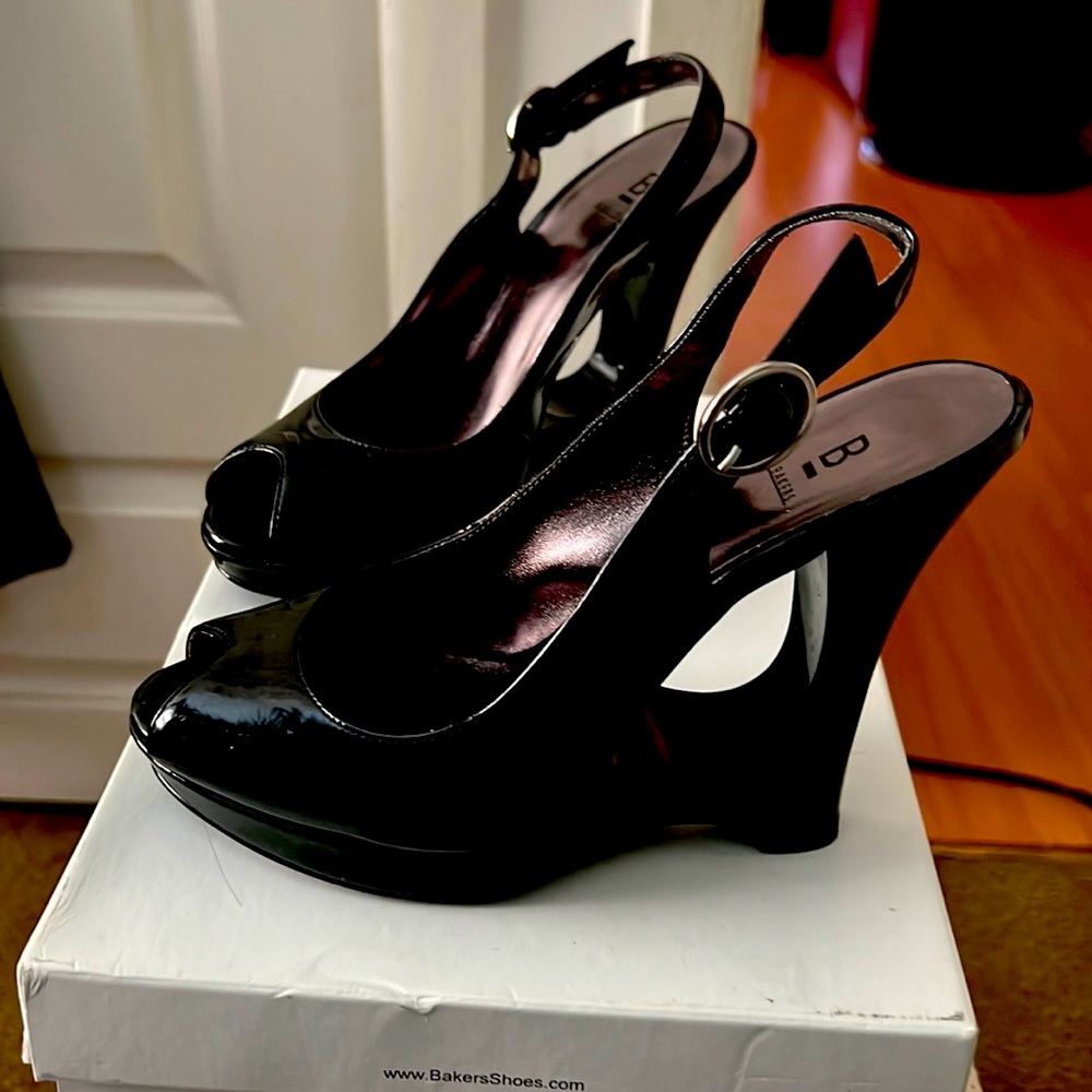 Womens shoe from Bakers, Black size 6M